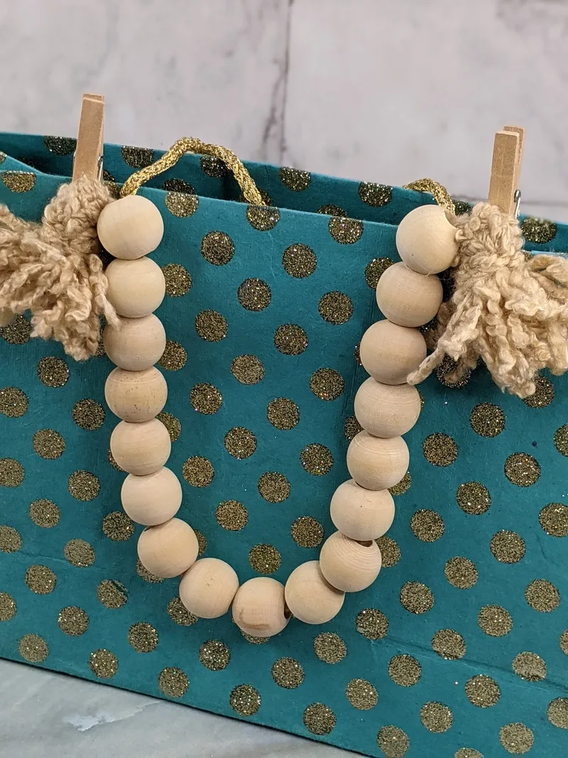Natural Wood Gift Garland