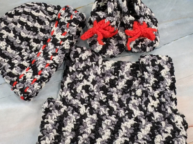 Infant B/W Sweater Set