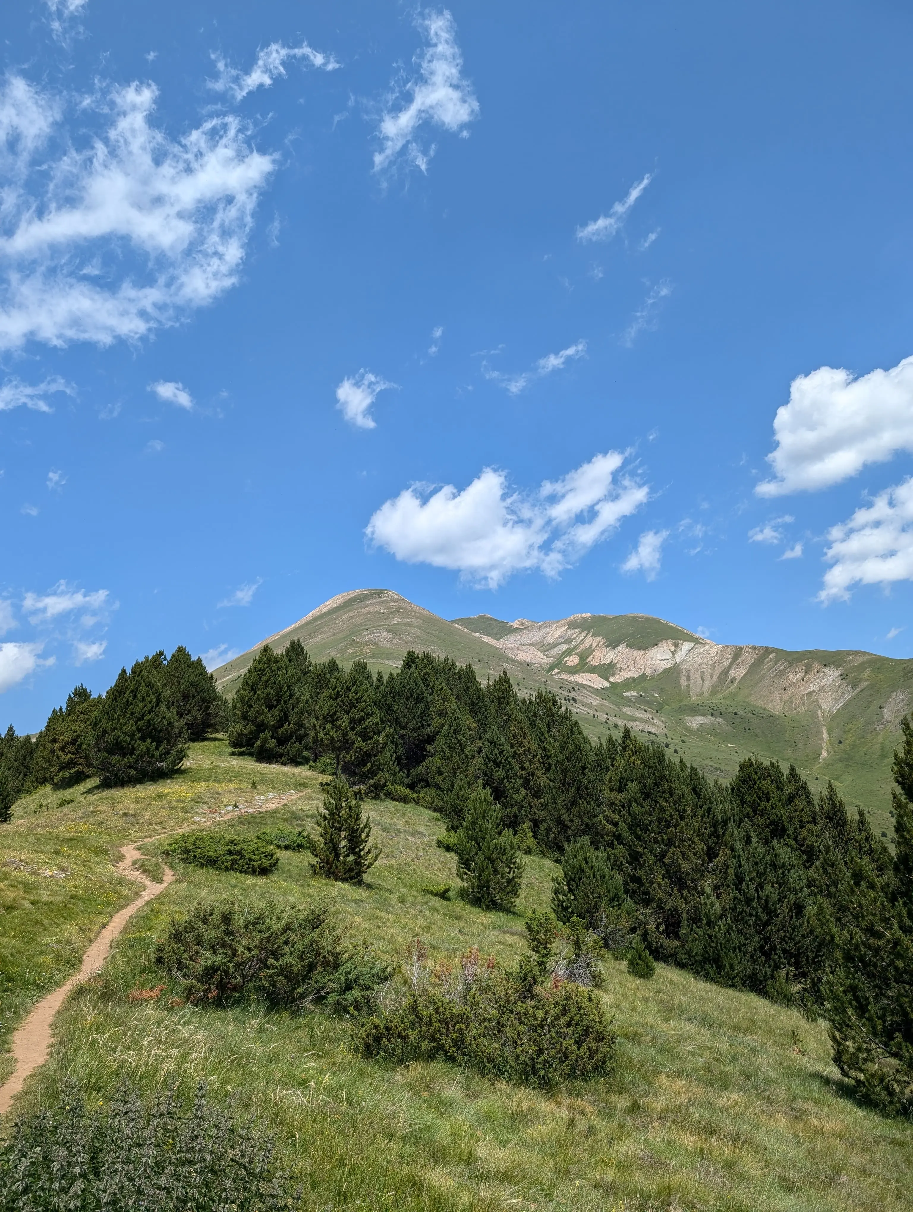 Casamanya (2,740m) - Route Guide & GPX | Andorra's Family Friendly Mountain