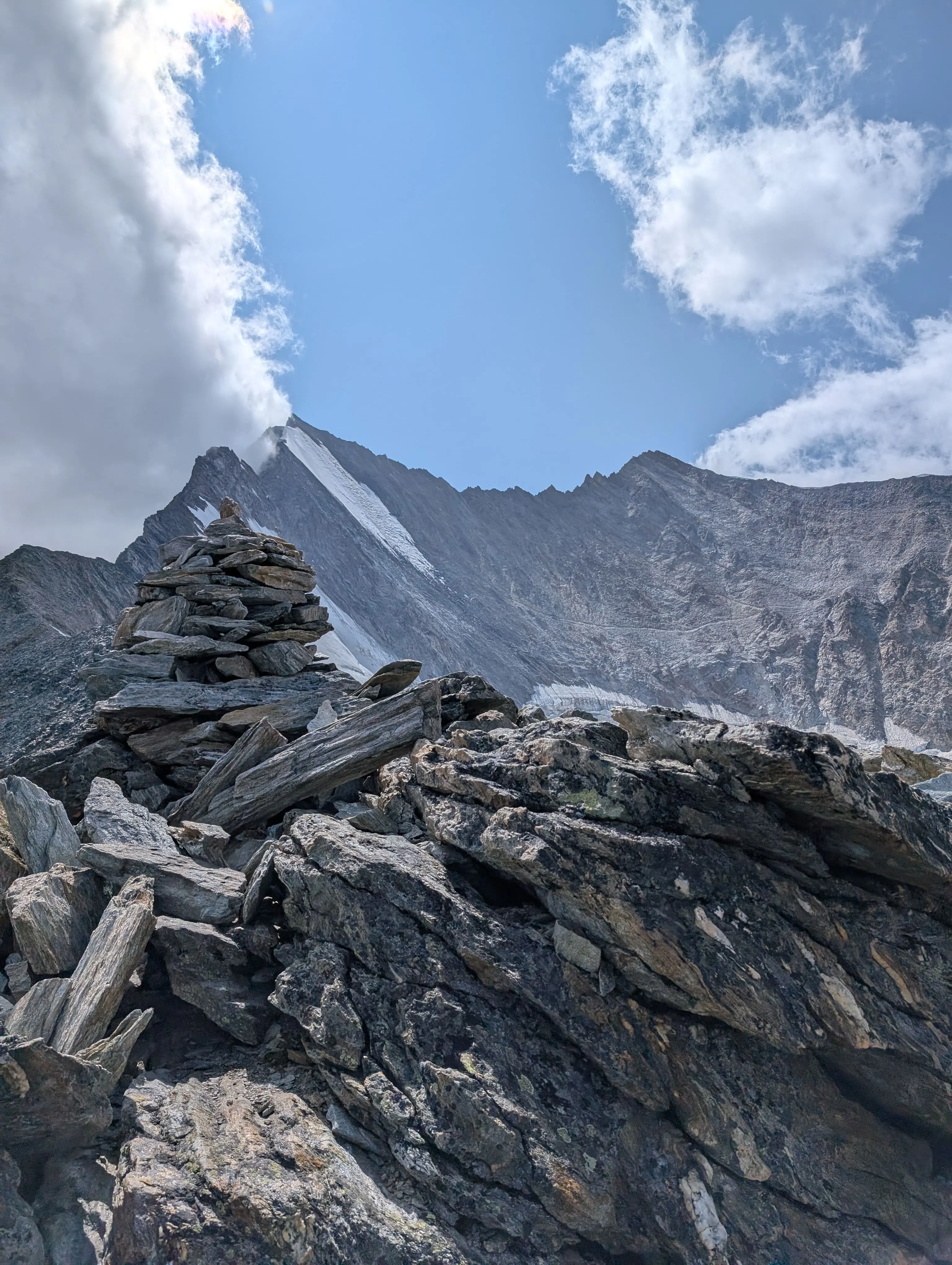 Cairn at the top of the initial ridge