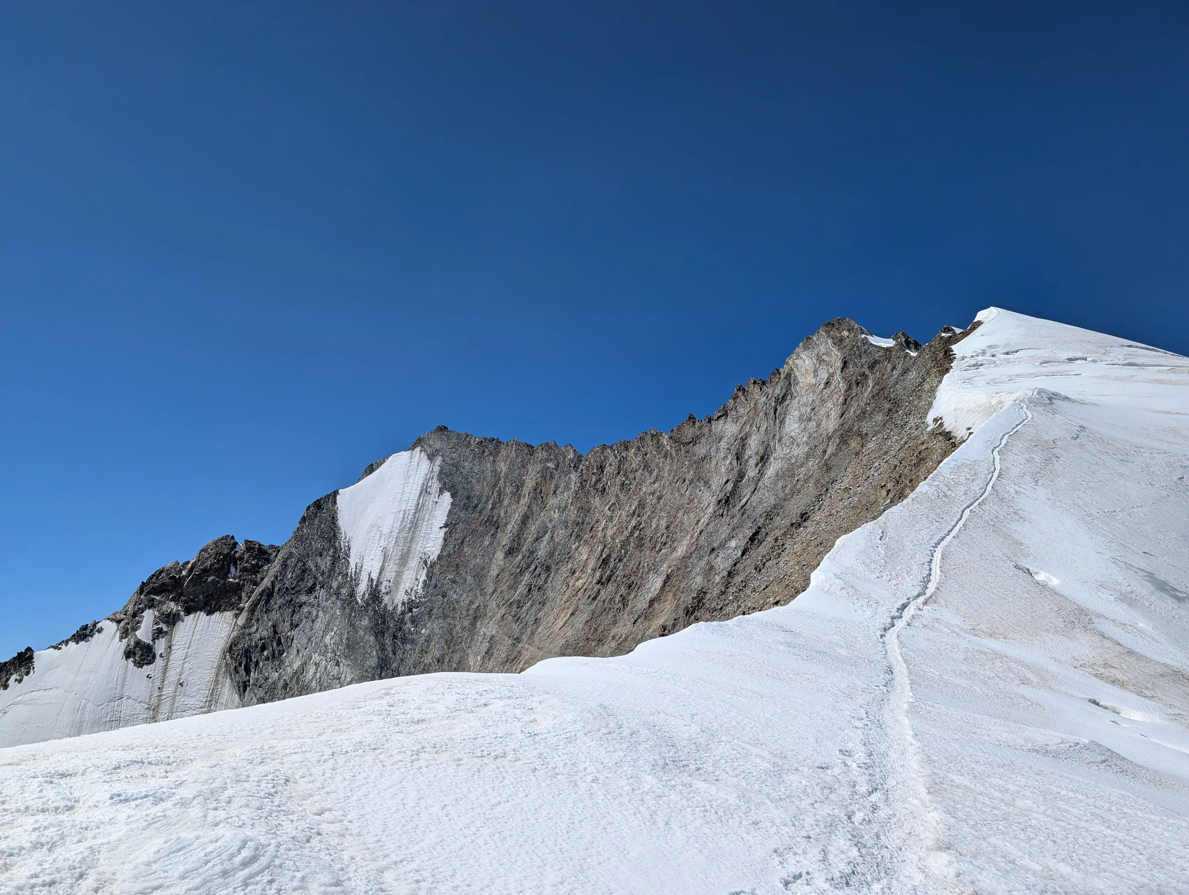 Nadelhorn's snowy ridge