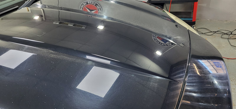 Swirl free finish on Jaguar XKR bonnet after paint correction
