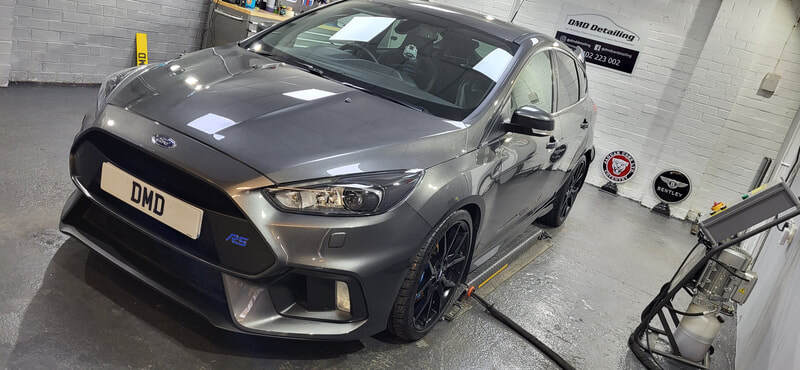 Front three-quarter view of completed Focus RS detail