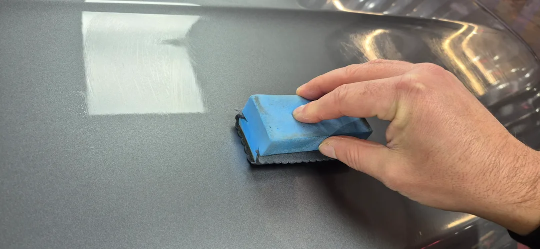 Carbon Collective ceramic coating applied to Eiger Grey Land Rover Discovery 350D Gemini