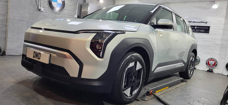 Lithium Silver KIA EV3 looking gloss after ceramic coating
